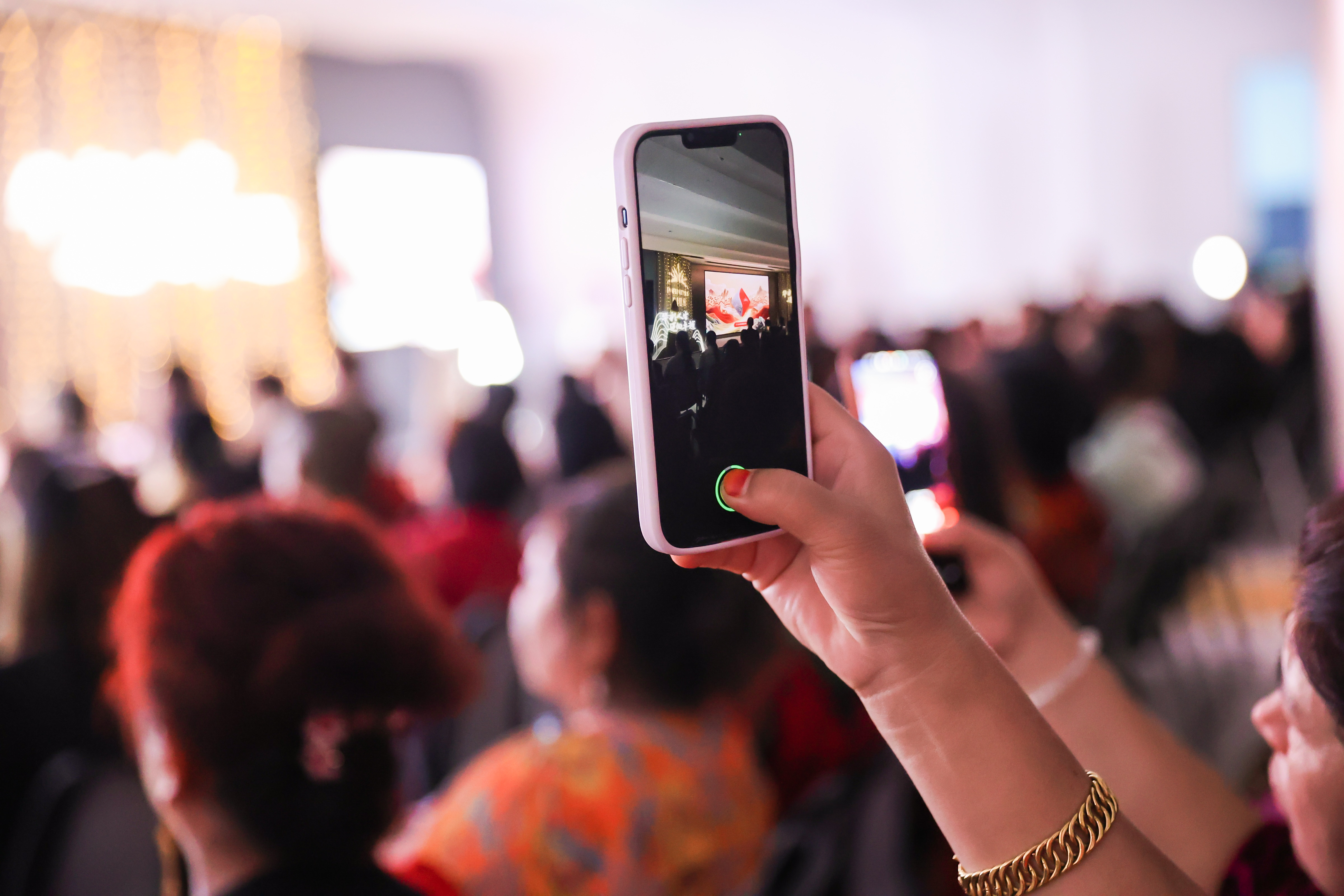 无限极微刊-活动现场10-2025-1102-梦想终有回响！直击2025无限极新晋业务总监闪耀时刻