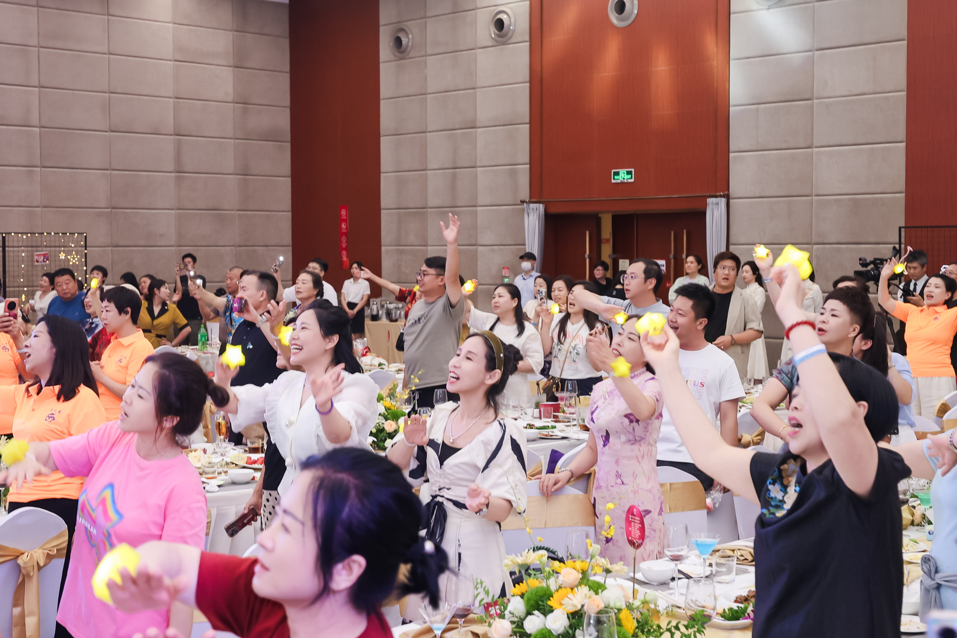 无限极微刊-表彰现场15-2026-0803-营口这场相聚，让改变被看见