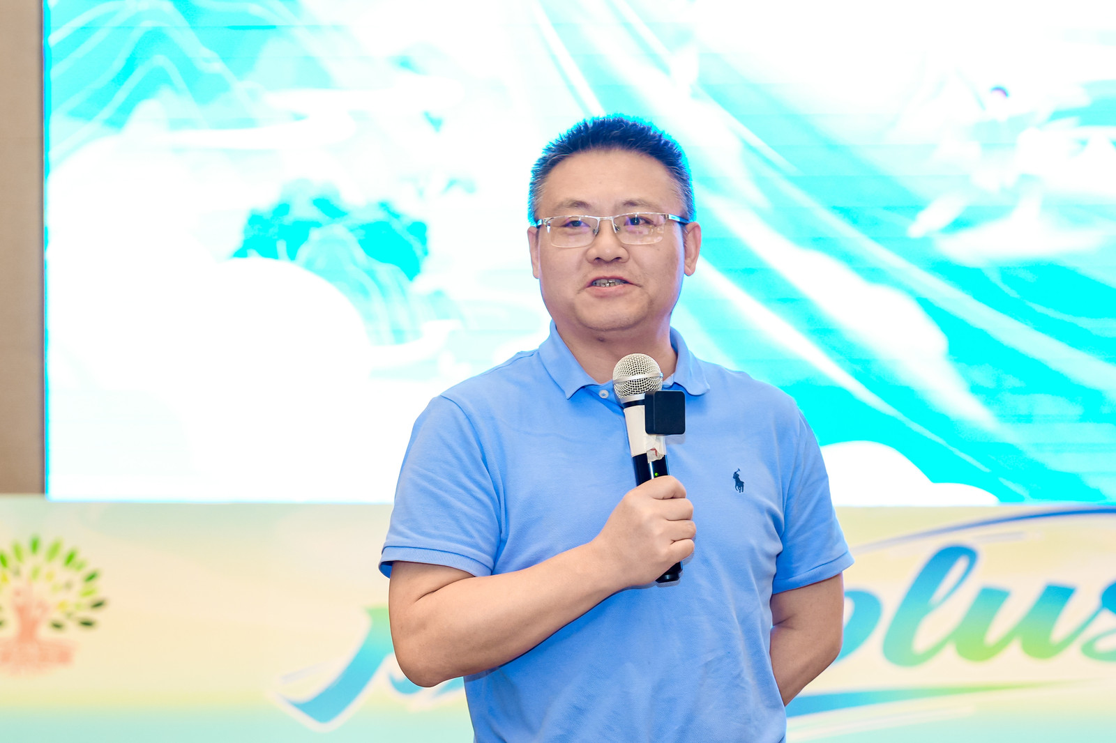 无限极微刊-成长之旅活动现场44-2026-1022-从“我”到“我们”：一场属于创二代的“成长之旅”